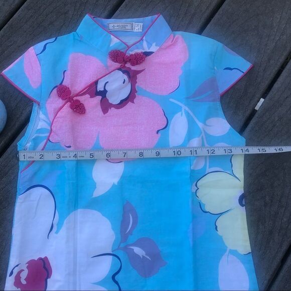 Beautiful Floral Dress for Little Girls - Picture 9 of 10